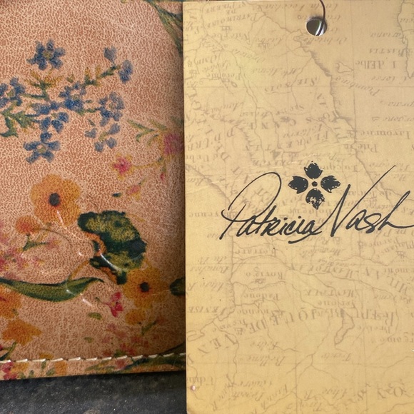 Patricia Nash Tan Floral Leather Wallet - Picture 5 of 11